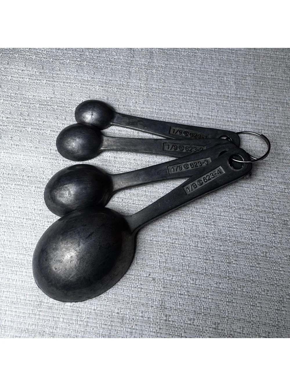 Vintage Aluminum Measuring Spoon Set Of 4 On Ring 1 Tbsp 1 Tsp 1/2 1/4 Tsp